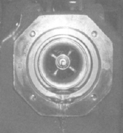 某型主機低溫冷卻水溫控閥的改進